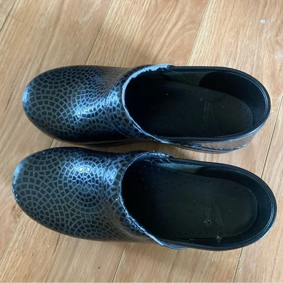 Dansko Clogs - Picture 5 of 10